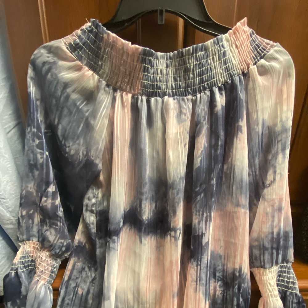Off the shoulder top, new with tags
